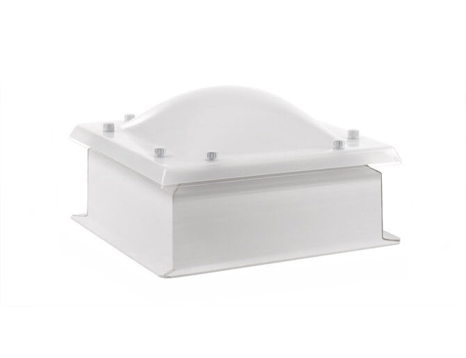 Clarabóia quadrada fixa com cúpula de metracylate clamshell + rodapé recto 18cm FREE