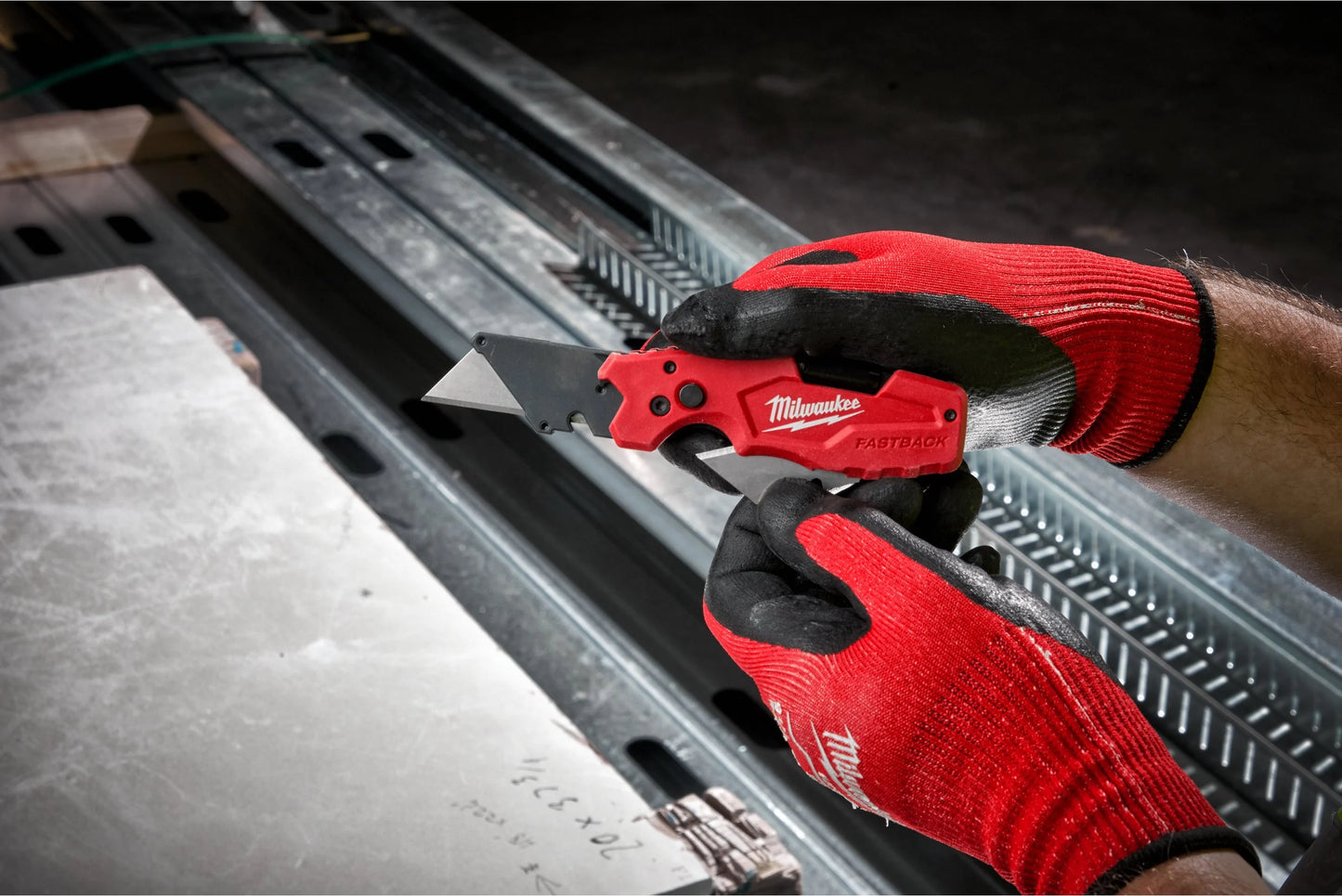 Faca dobrável 6 em 1 Fastback Milwaukee