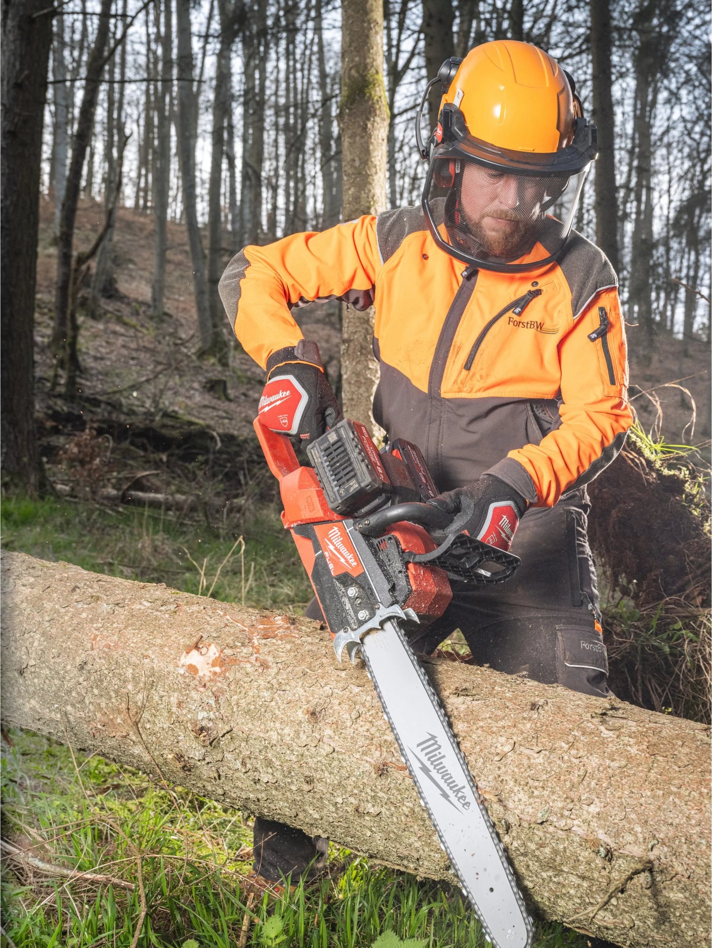 Luvas de corte florestal Milwaukee