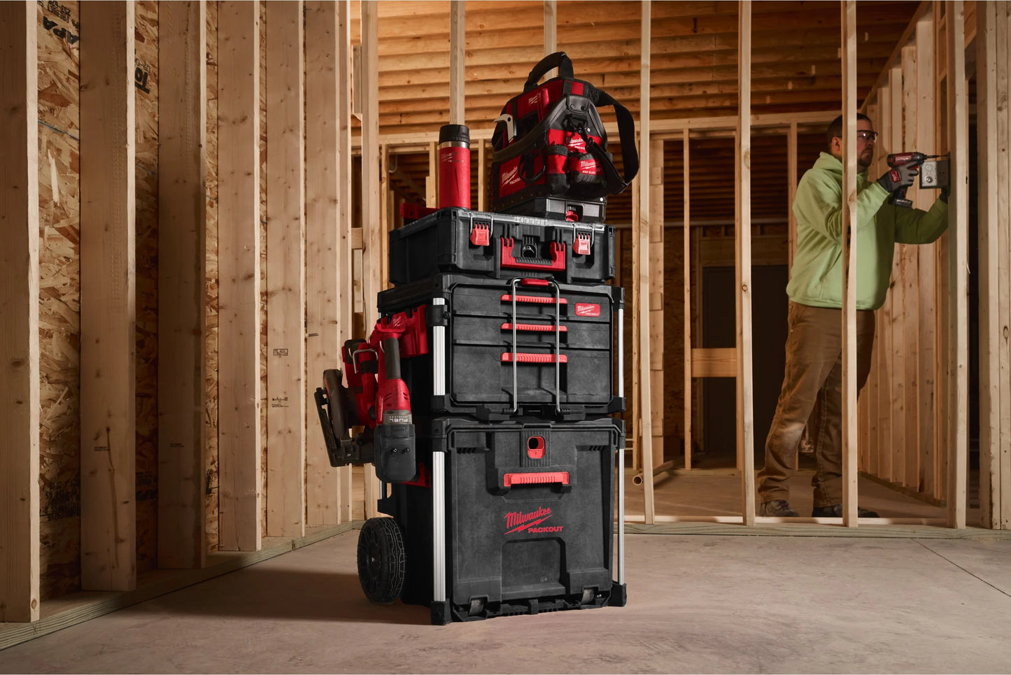 Baú com rodas e gaveta PACKOUT Milwaukee