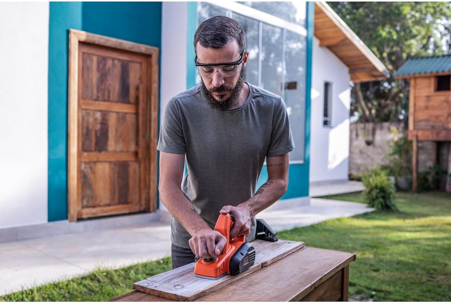 Plainadora elétrica Black+Decker BEW712-QS de 710 W