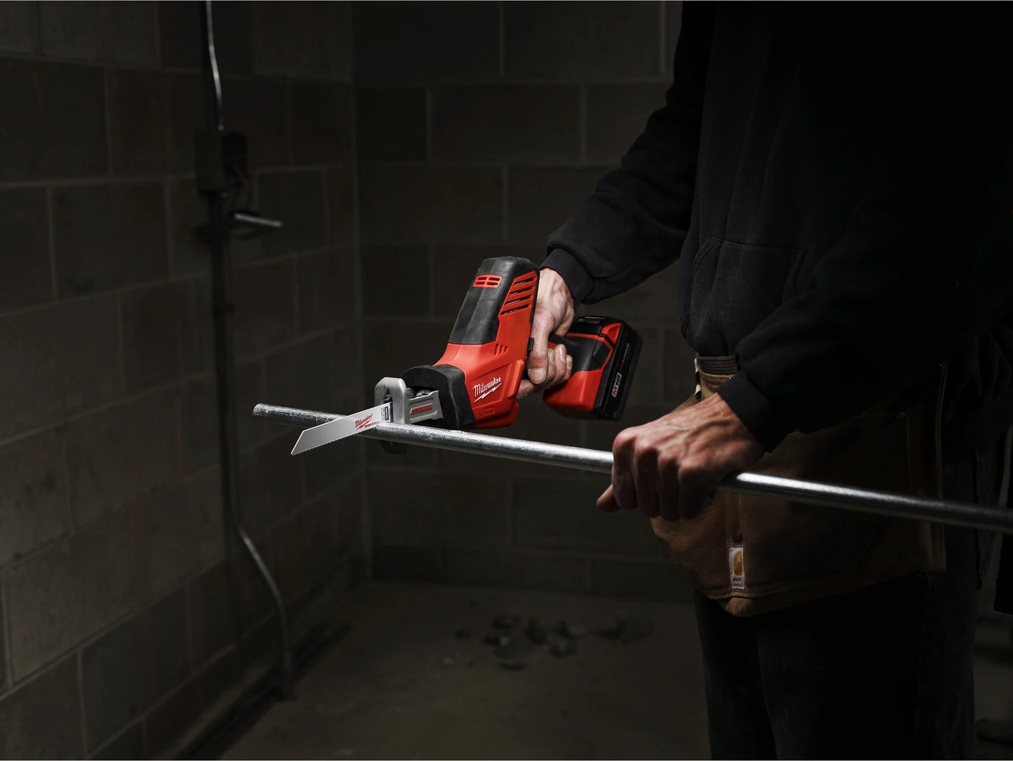 Serra recíproca 18V 20mm com lâmina Milwaukee C18 HZ-0