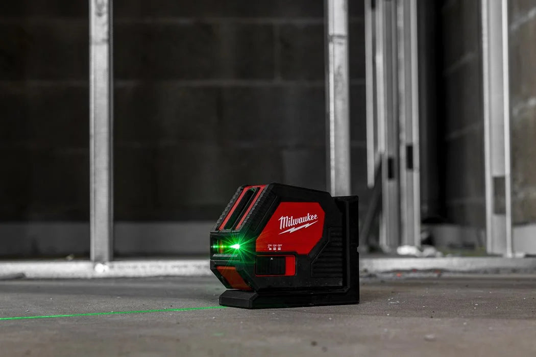 Nível laser verde de 2 linhas Milwaukee CLL-C 30m