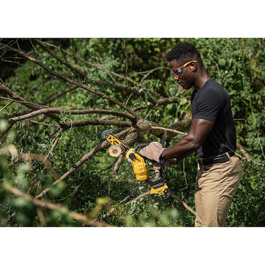 Sierra de Poda XR 18V 20cm + batería 5Ah + Cargador Dewalt DCMPS520P1