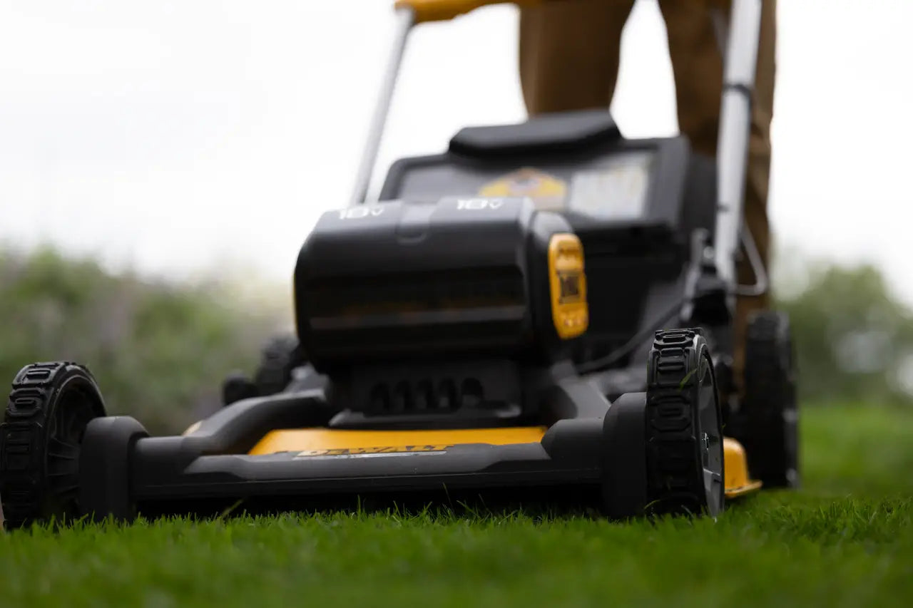 Corta-relva autopropelido sem escovas Dewalt DCMWSP156N XR 18V ​​​​53cm