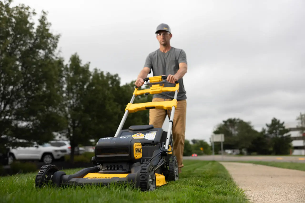 Corta-relva autopropelido sem escovas Dewalt DCMWSP156N XR 18V ​​​​53cm