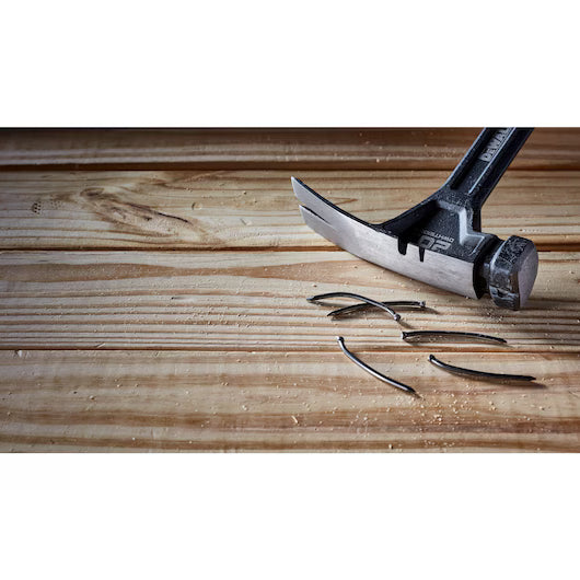 Martelo de 570 g para retirar pregos em cofragens Dewalt DWHT51004-0