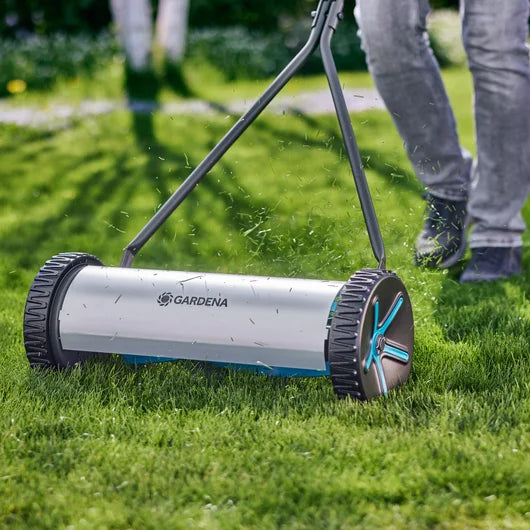 Cortador de relva manual helicoidal Comfort 400 da Gardena,com 40 cm