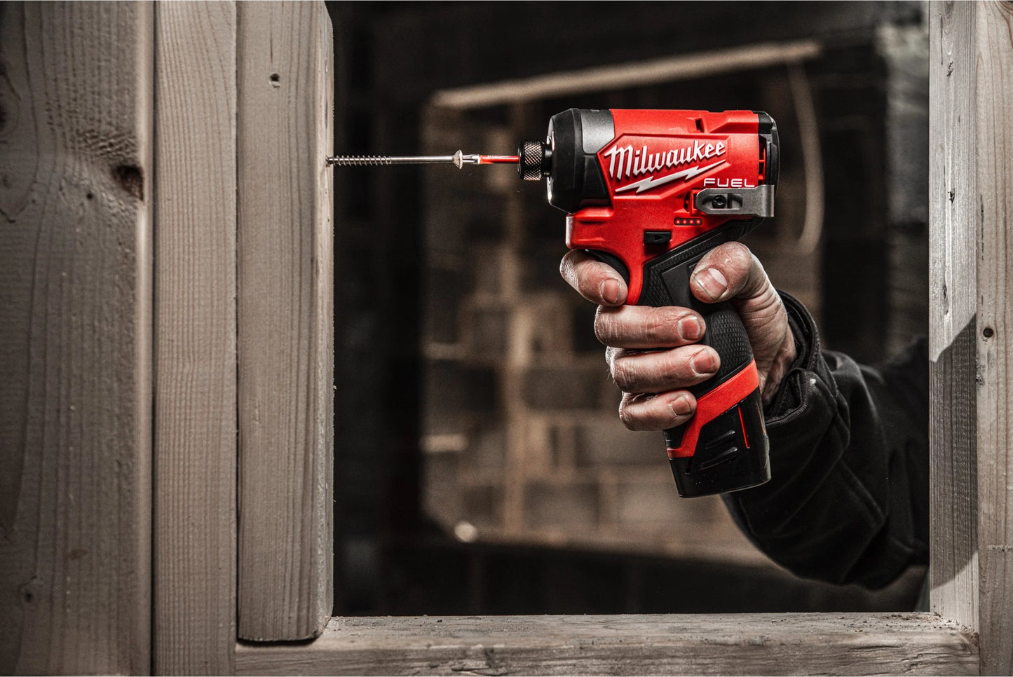 Powerpack berbequim de impacto + aparafusadora de impacto + 2 baterias de 4,0 Ah + carregador + mala Milwaukee M12 FPP2A2-402X