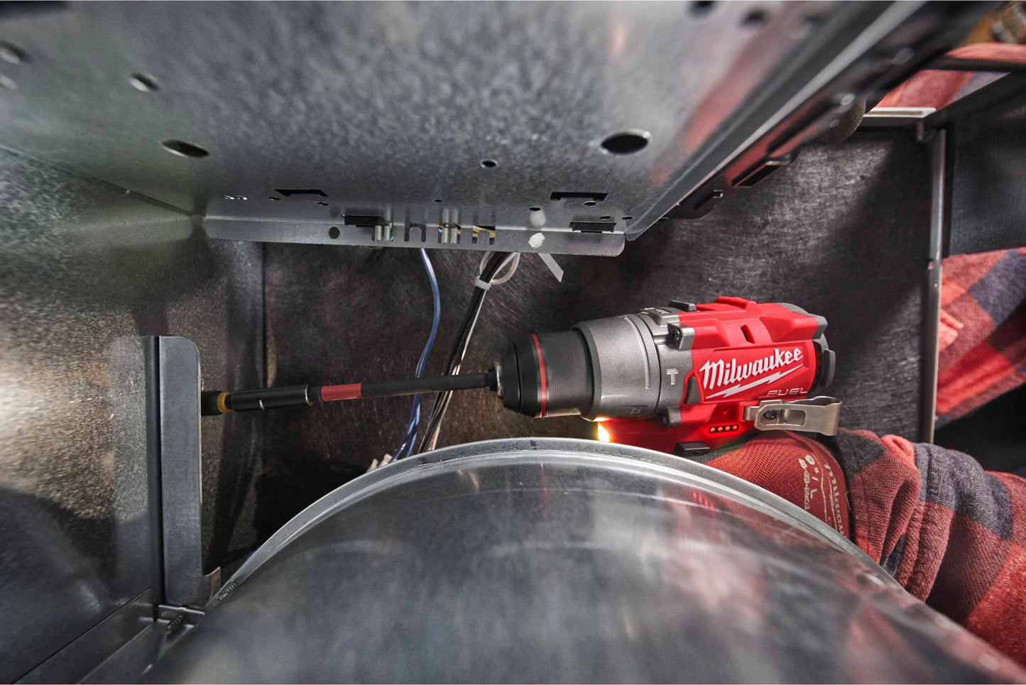 Powerpack berbequim de impacto + aparafusadora de impacto + 2 baterias de 4,0 Ah + carregador + mala Milwaukee M12 FPP2A2-402X