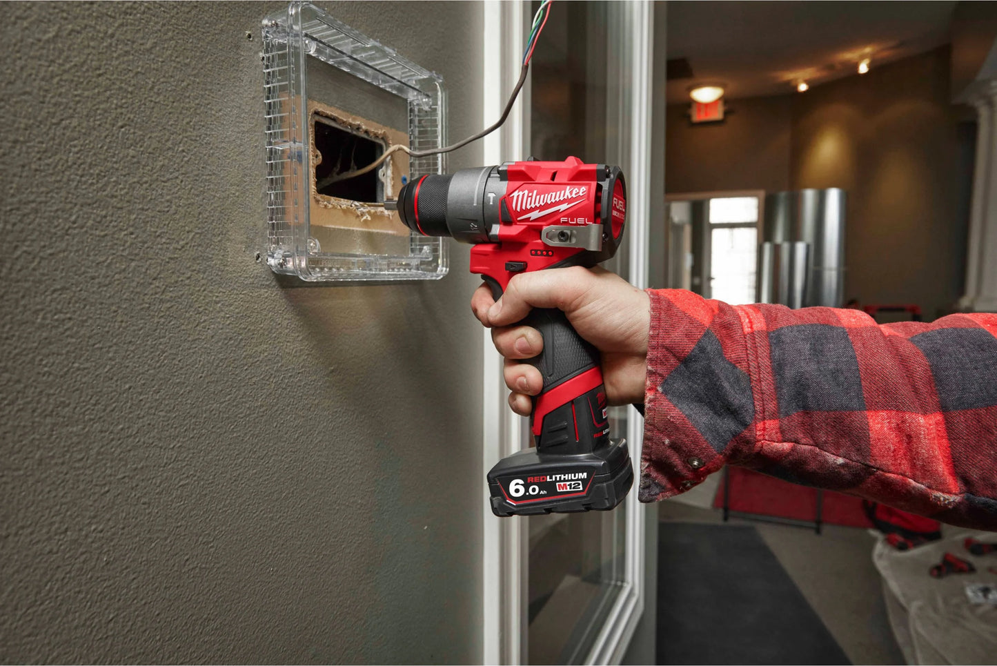 Powerpack berbequim de impacto + aparafusadora de impacto + 2 baterias de 4,0 Ah + carregador + mala Milwaukee M12 FPP2A2-402X