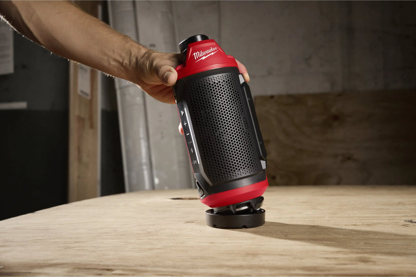 Coluna M12 com Bluetooth compatível com Packout Milwaukee M12 SPEJSG2-0