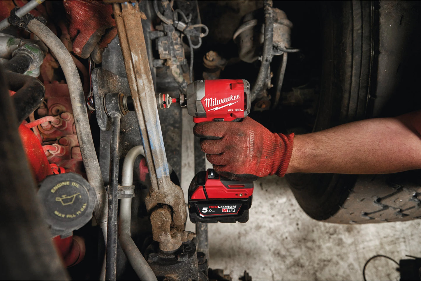 Aparafusadora de impacto M18 Fuel ¼″ hexagonal + 2 baterias de 5 Ah + carregador + mala Milwaukee M18 FID3-502X