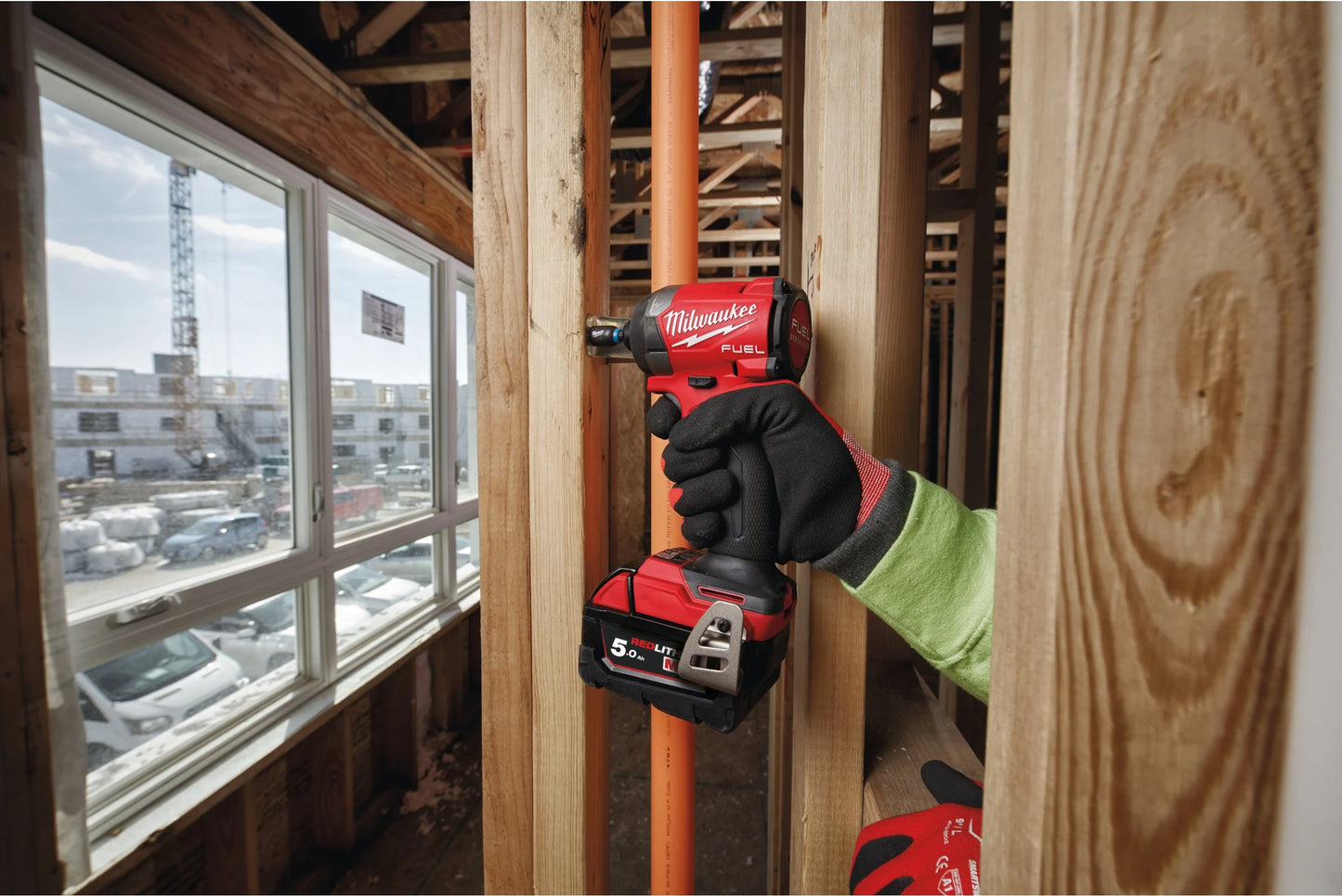 Aparafusadora de impacto M18 Fuel ¼″ hexagonal + 2 baterias de 5 Ah + carregador + mala Milwaukee M18 FID3-502X
