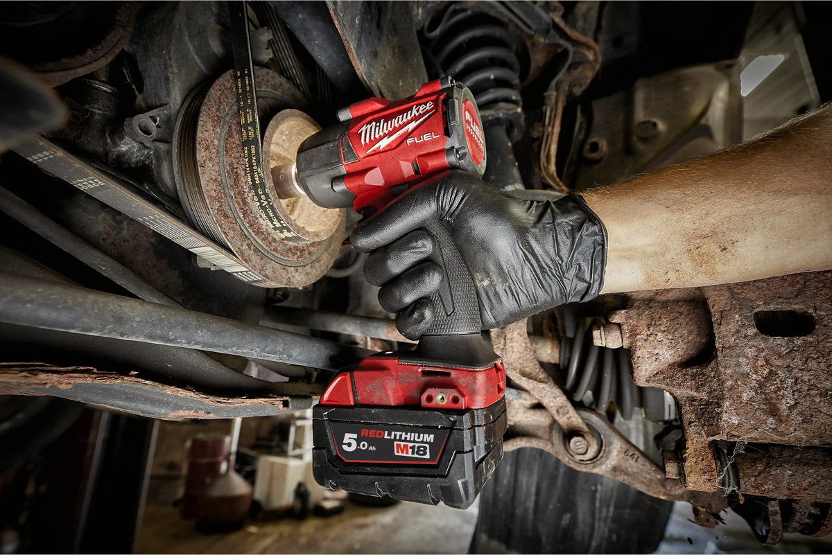 Chave de impacto de torque médio M18 FUEL 1/2" Com anel de fricção Milwaukee M18 FMTIW2F12-502X