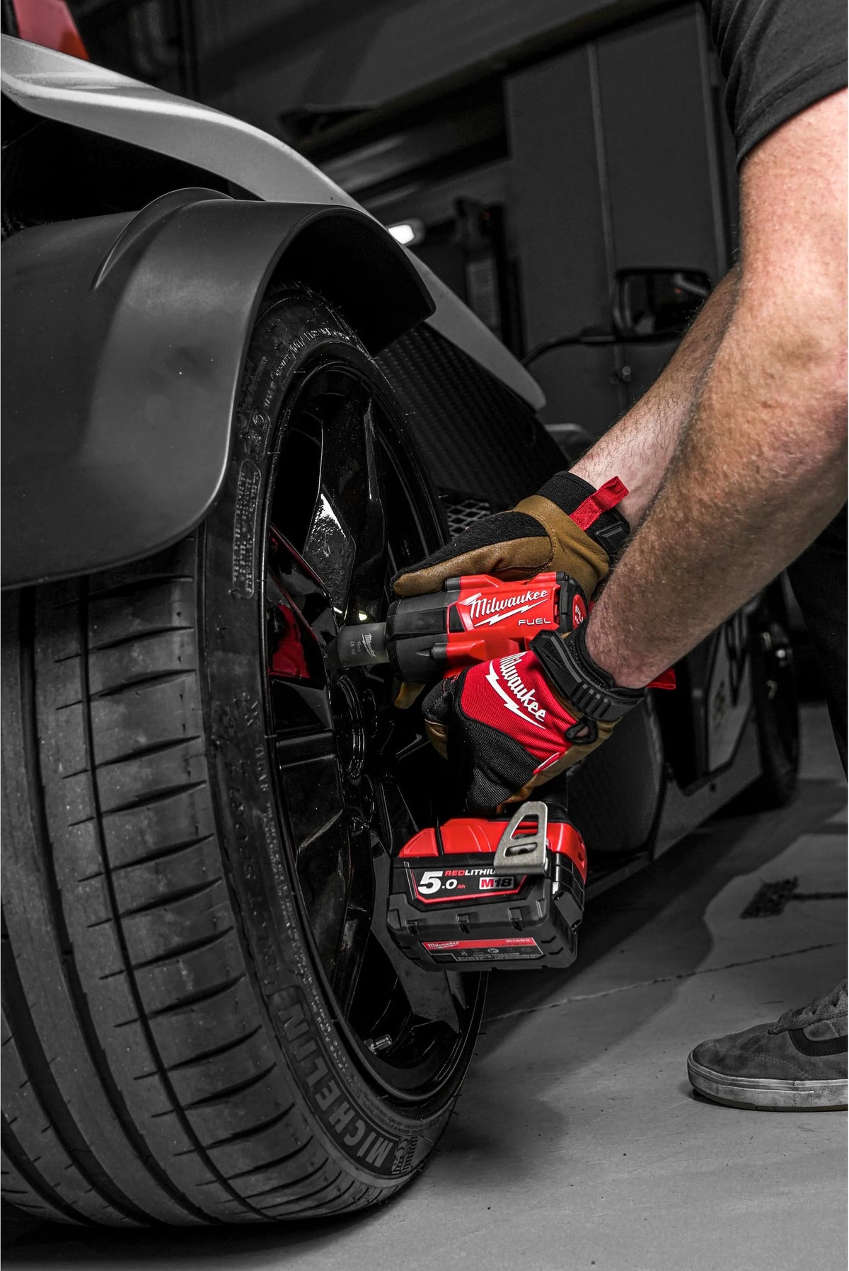 Chave de impacto de torque médio M18 FUEL 1/2" Com anel de fricção Milwaukee M18 FMTIW2F12-502X