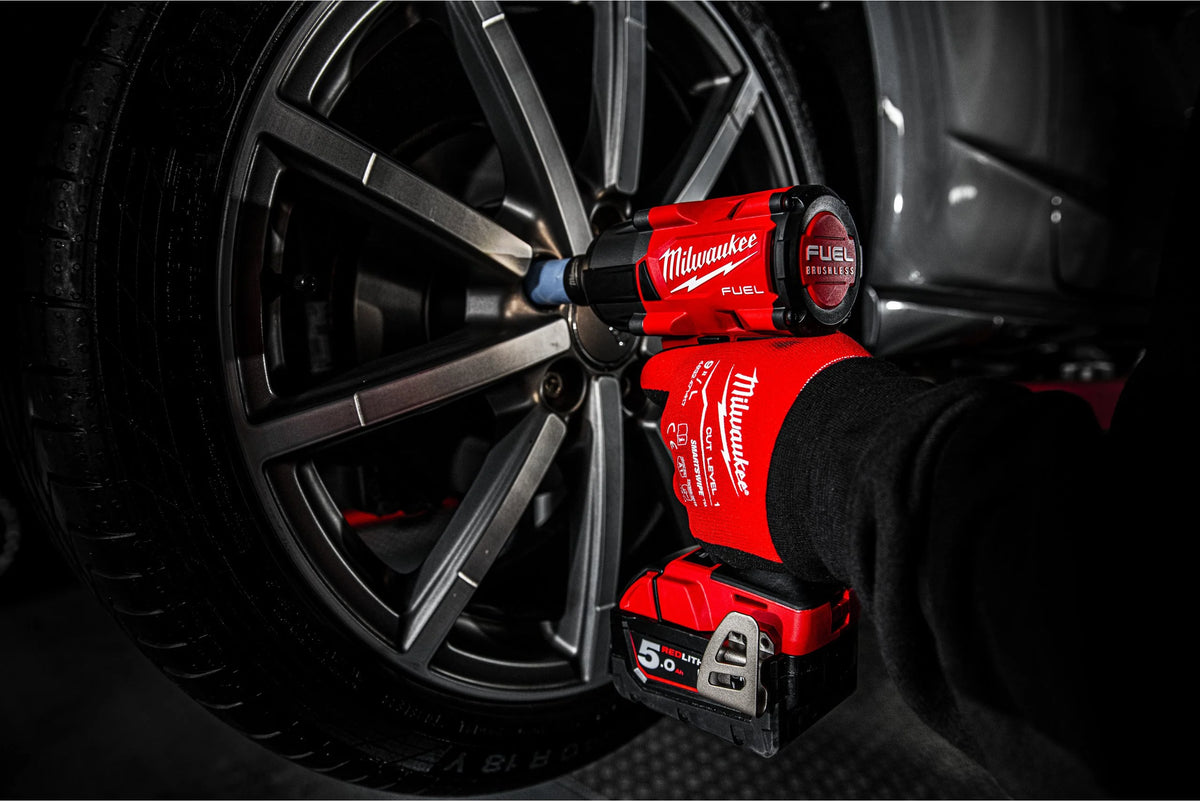 Chave de impacto de torque médio M18 FUEL 1/2" Com anel de fricção Milwaukee M18 FMTIW2F12-502X