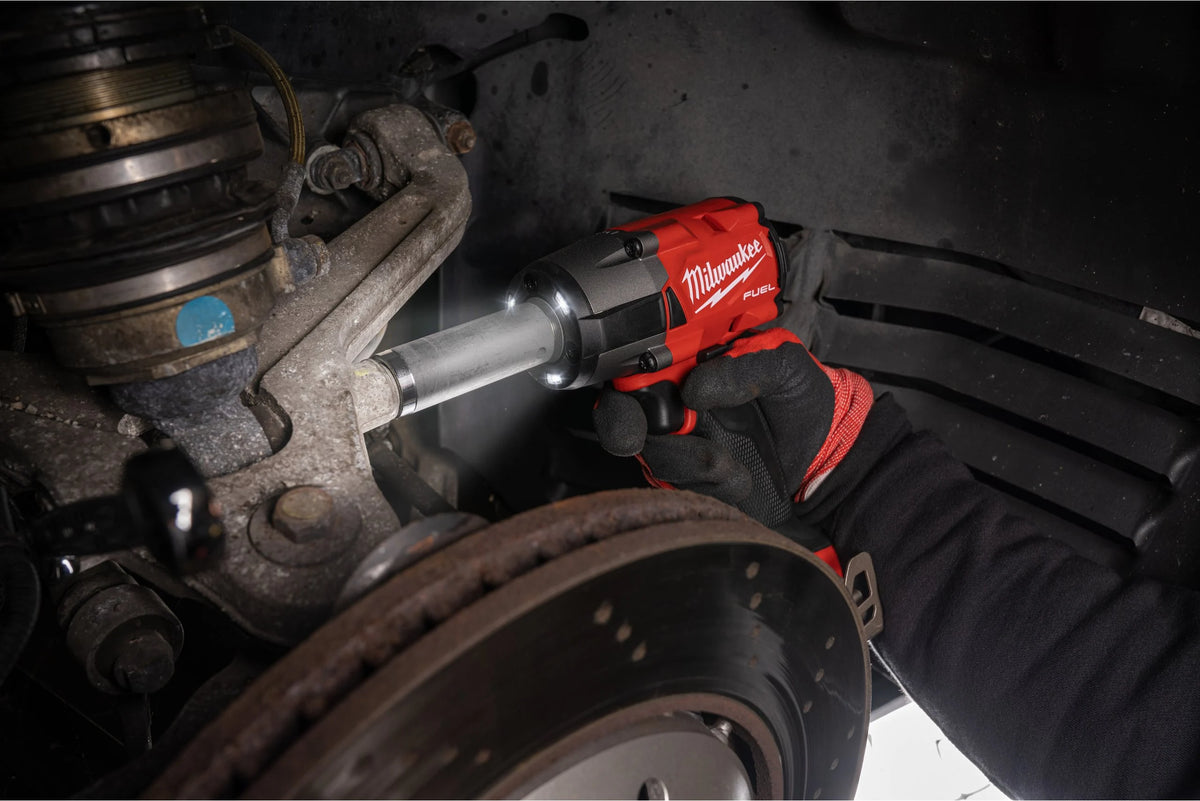 Chave de impacto de torque médio M18 FUEL 1/2" Com anel de fricção Milwaukee M18 FMTIW2F12-502X