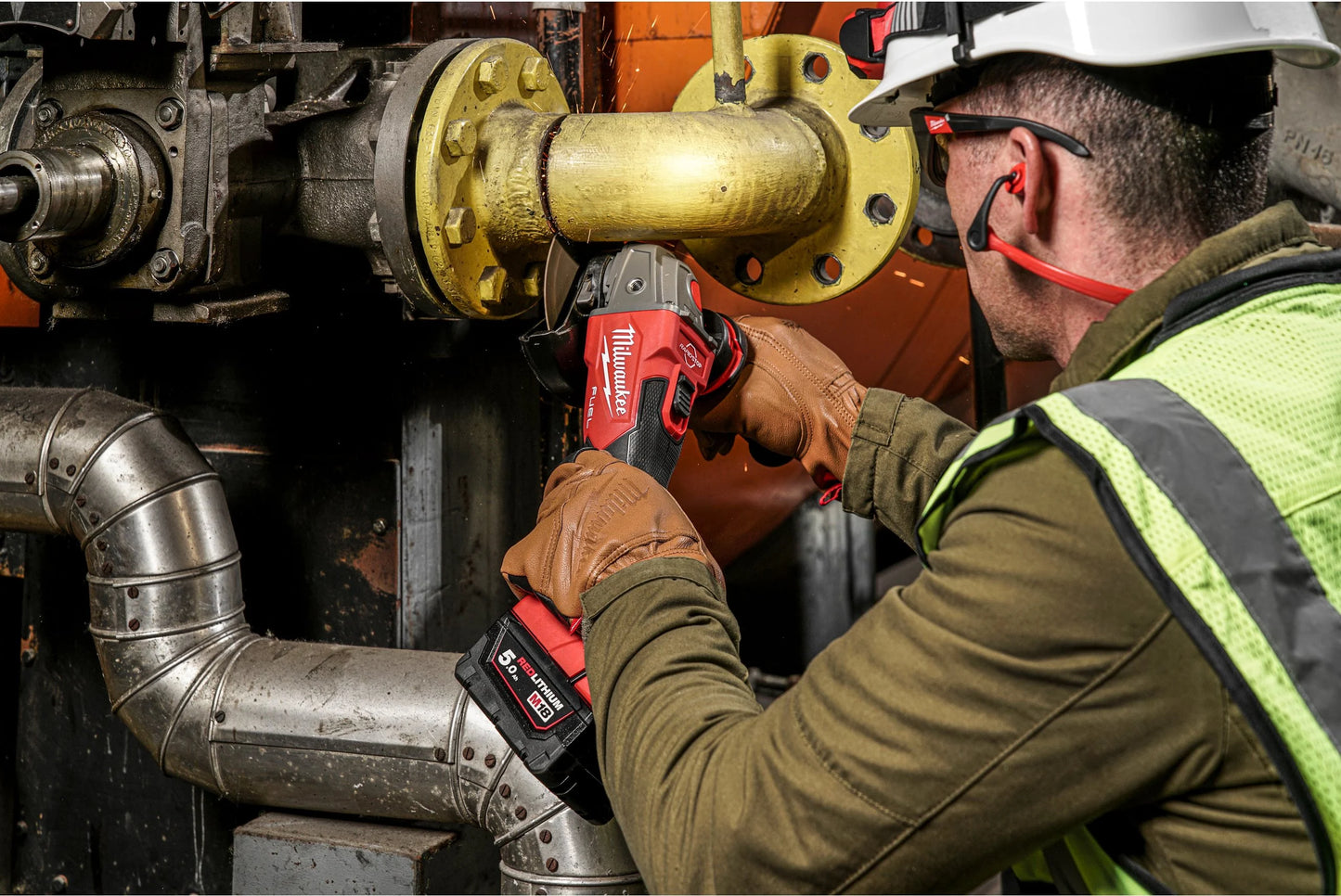 Rebarbadora angular M18 de 125 mm com travão e interruptor de botão + 2 baterias de 5 Ah + carregador + mala Milwaukee M18 FSAG125XB-502X