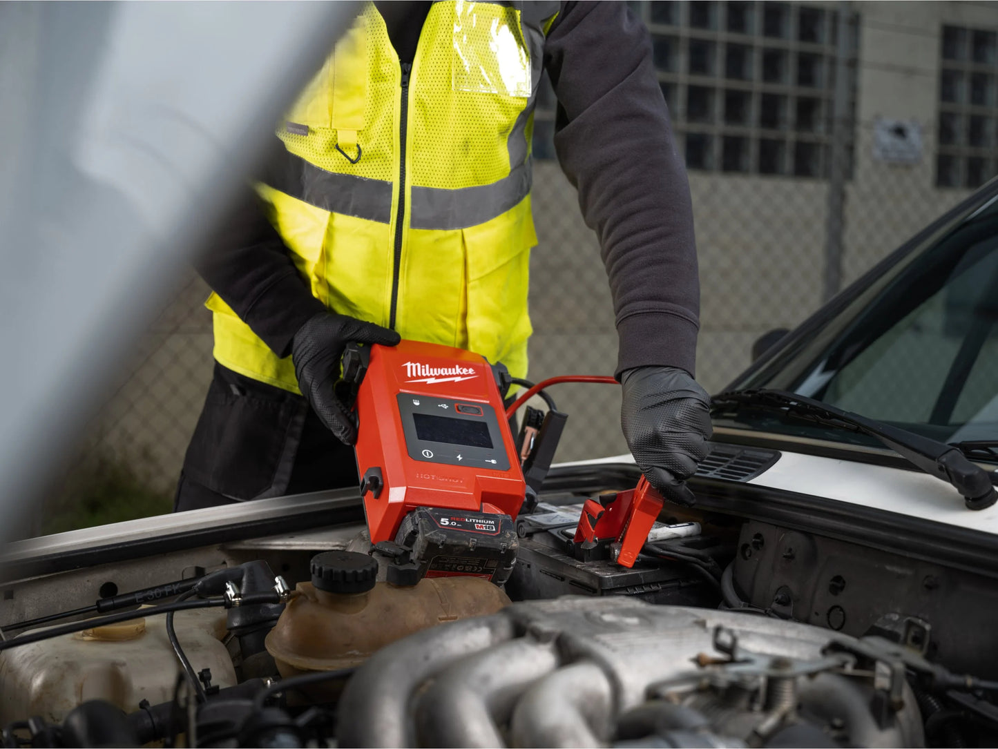 Arrancador para veículo M18 2.000A Milwaukee