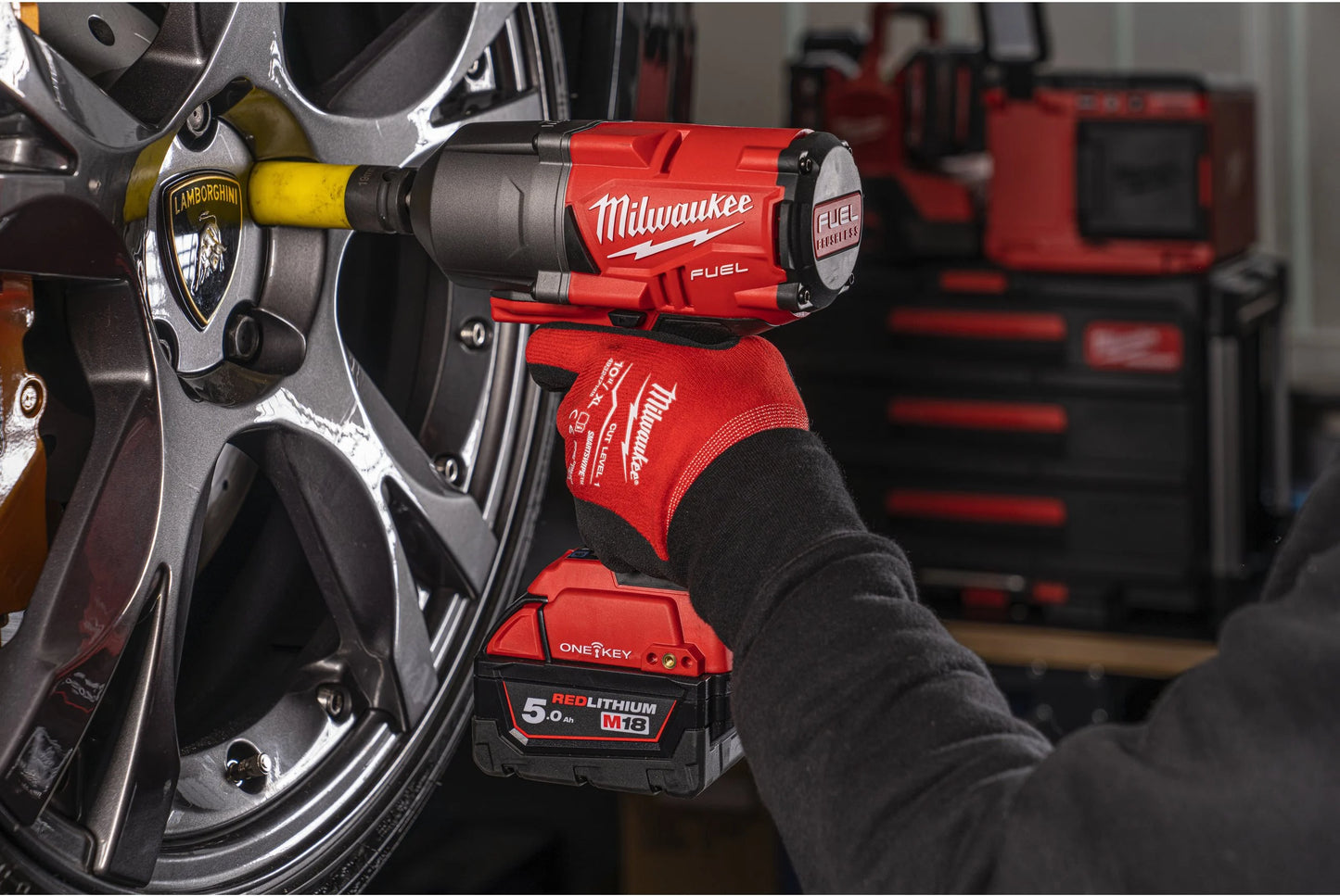 Chave de impacto M18 FUEL ONE-KEY 1/2" + 2 baterias de 5Ah + carregador + mala Milwaukee M18 ONEFHIWF12-502X