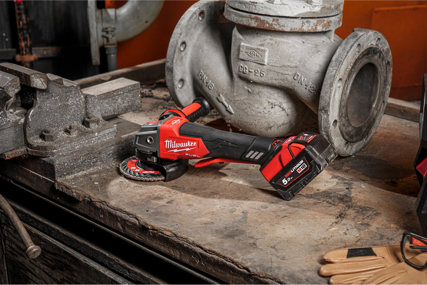 Rebarbadora Fuel ONE-KEY M18 de 125 mm com mala Milwaukee M18 ONEFSAG125XPDB-0X