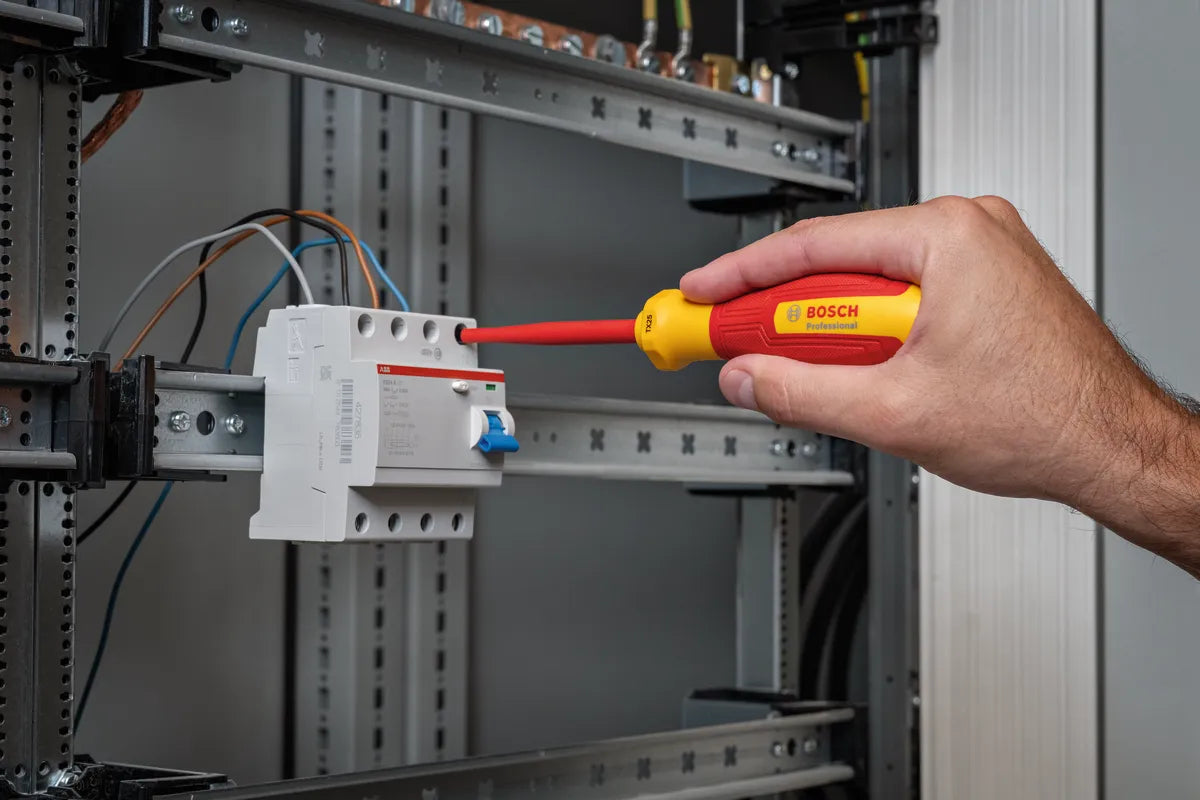 Conjunto de eletricista de 37 peças VDE em mala L-BOXX Bosch