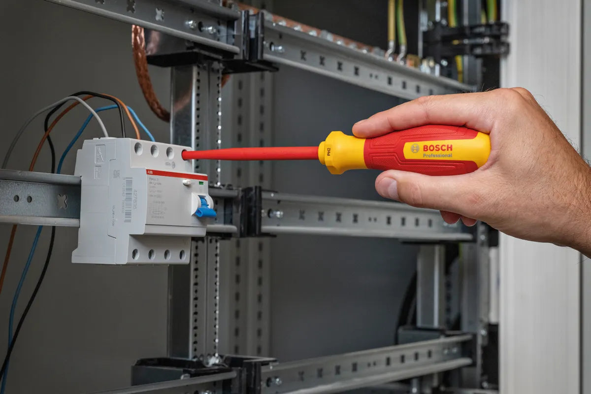 Conjunto de eletricista de 37 peças VDE em mala L-BOXX Bosch